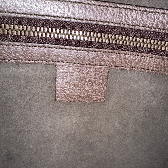 💚❤️ GUCCI ❤️💚 Bee Wristlet Clutch (RARE) - Picture 8 of 9